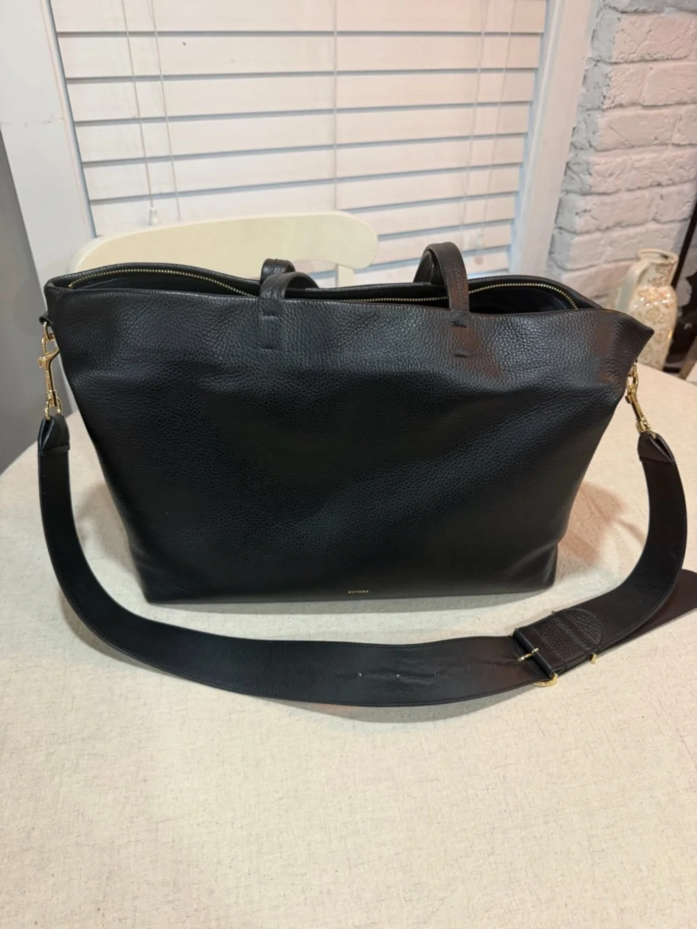Cuyana Classic Easy Zipper Tote, Classic Easy Tote Insert, adjustable wide strap - Picture 12 of 13